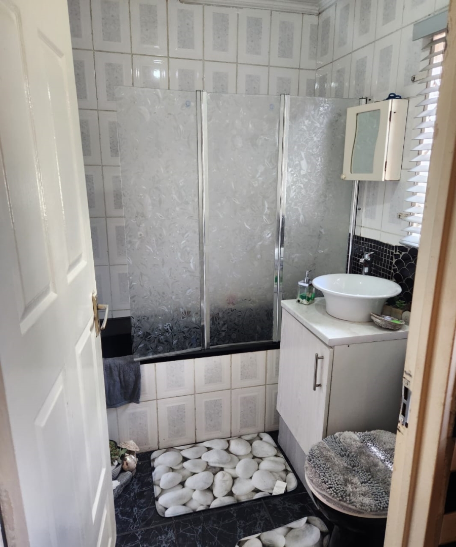3 Bedroom Property for Sale in Kuyasa Western Cape